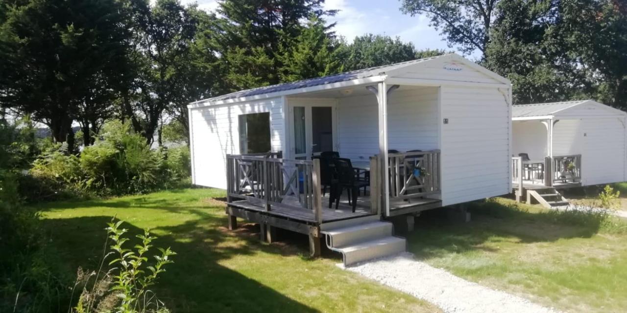 Hebergements Camping "Les Pieds Dans L'Eau" 크로종 외부 사진