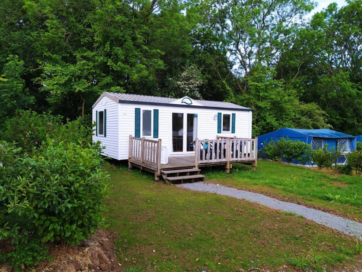 Hebergements Camping "Les Pieds Dans L'Eau" 크로종 외부 사진