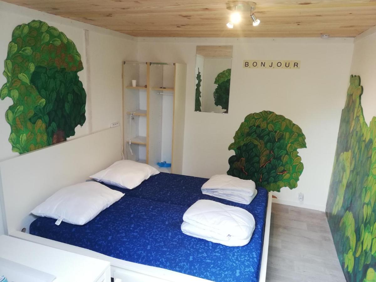 Hebergements Camping "Les Pieds Dans L'Eau" 크로종 외부 사진