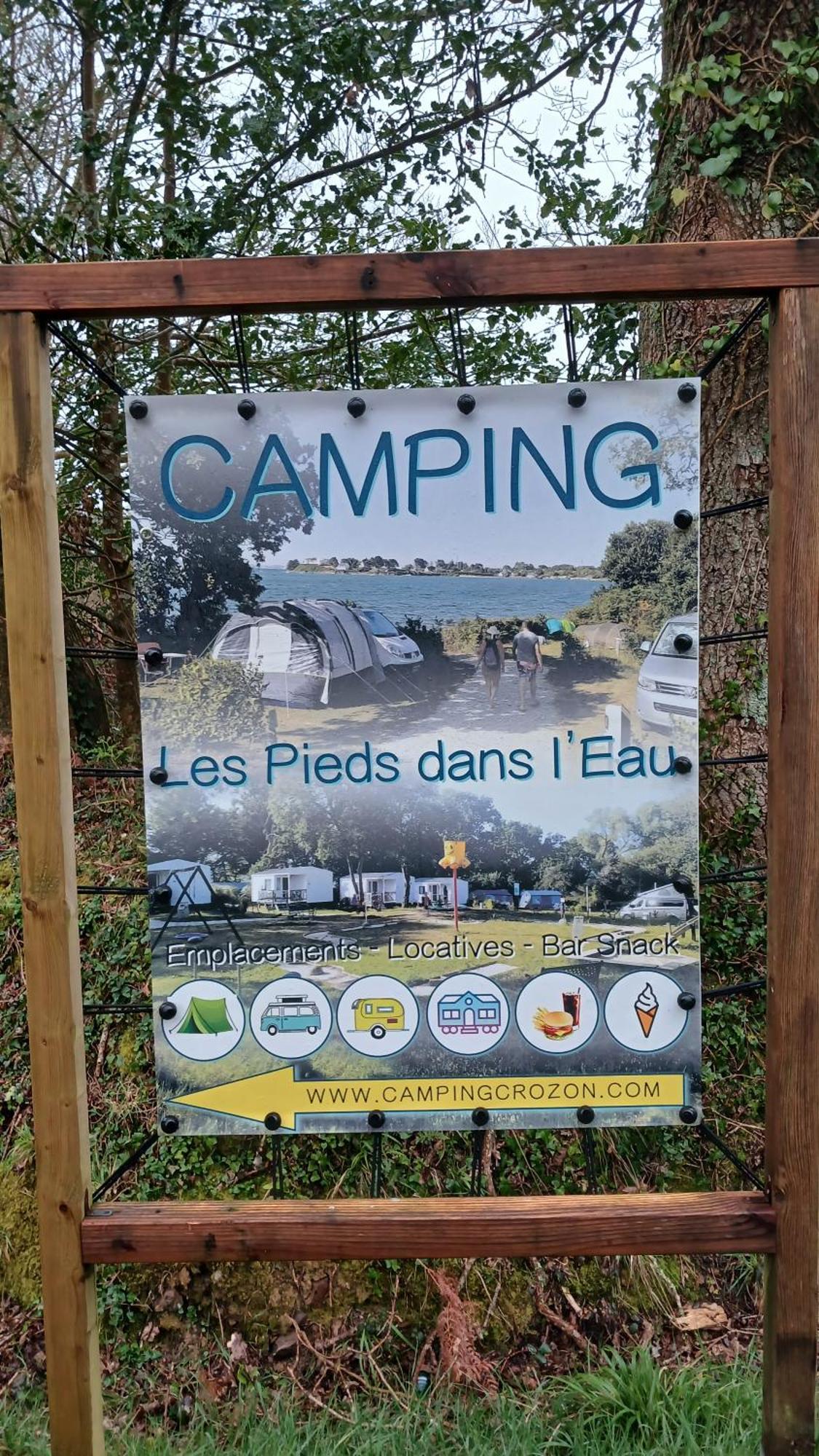 Hebergements Camping "Les Pieds Dans L'Eau" 크로종 외부 사진